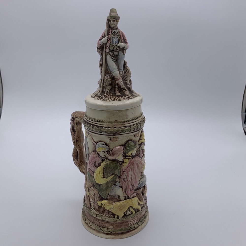 Vintage Ceramic Relief Pub Scene Hunter/Dog with 3D Lid- Beer Stein, Signed Kim
